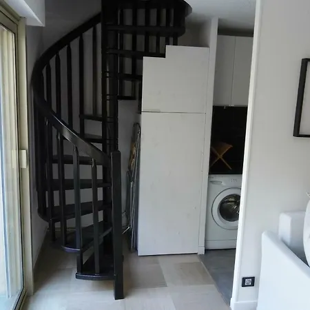 Apartment Duplex Close To Town Centre And Beaches *